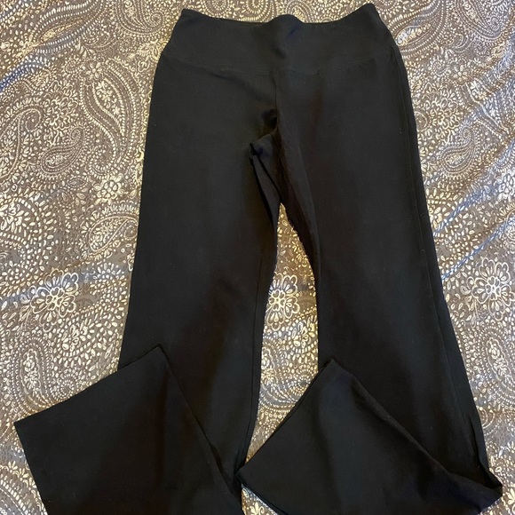 Style & Co - Picture 1 of 5